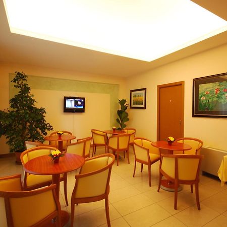 Hotel Gala Pesaro Extérieur photo