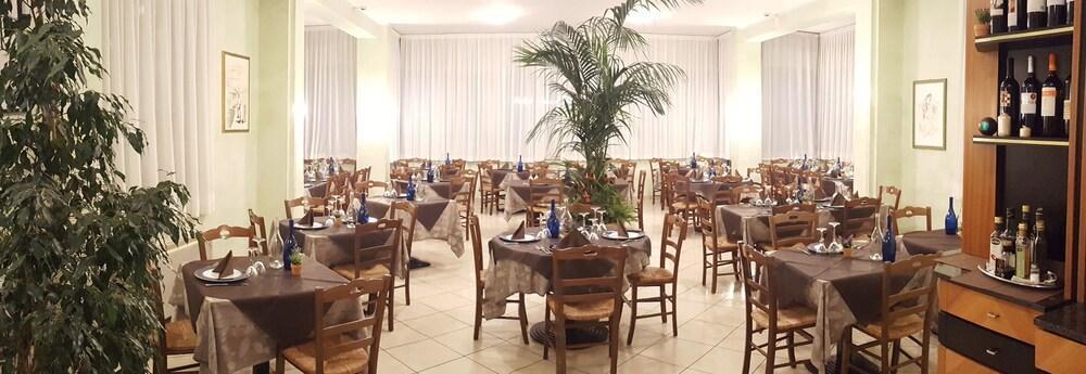 Hotel Gala Pesaro Extérieur photo