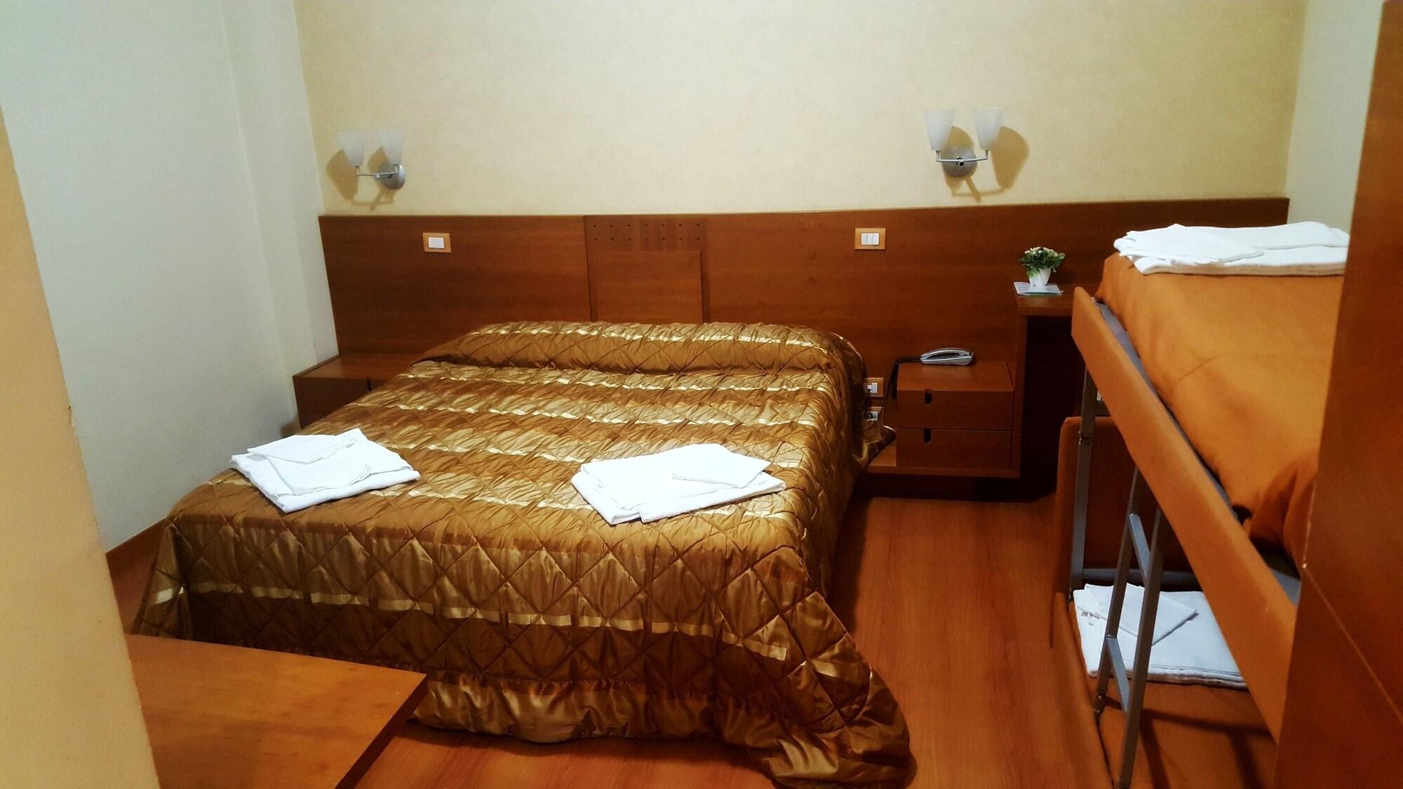 Hotel Gala Pesaro Extérieur photo