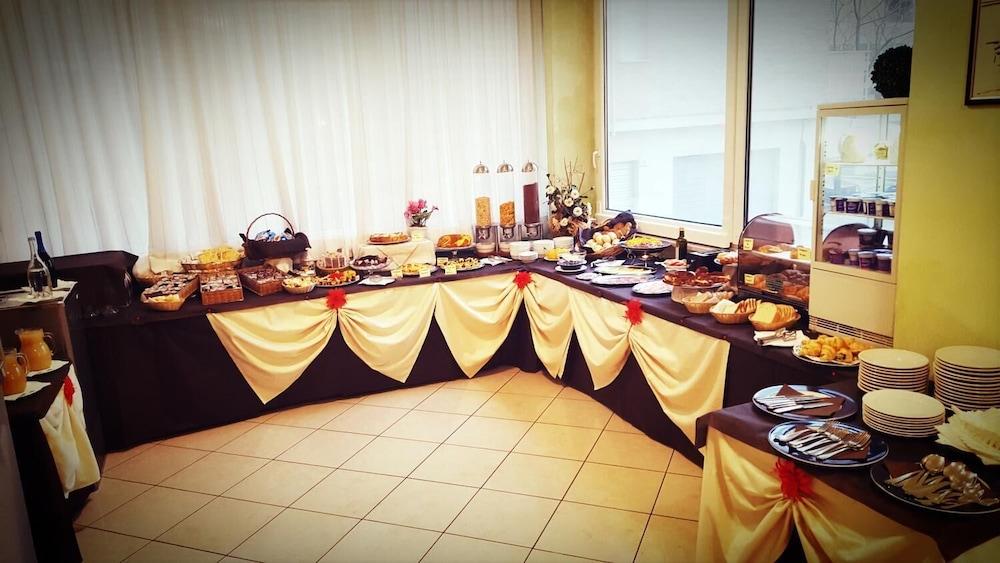 Hotel Gala Pesaro Extérieur photo