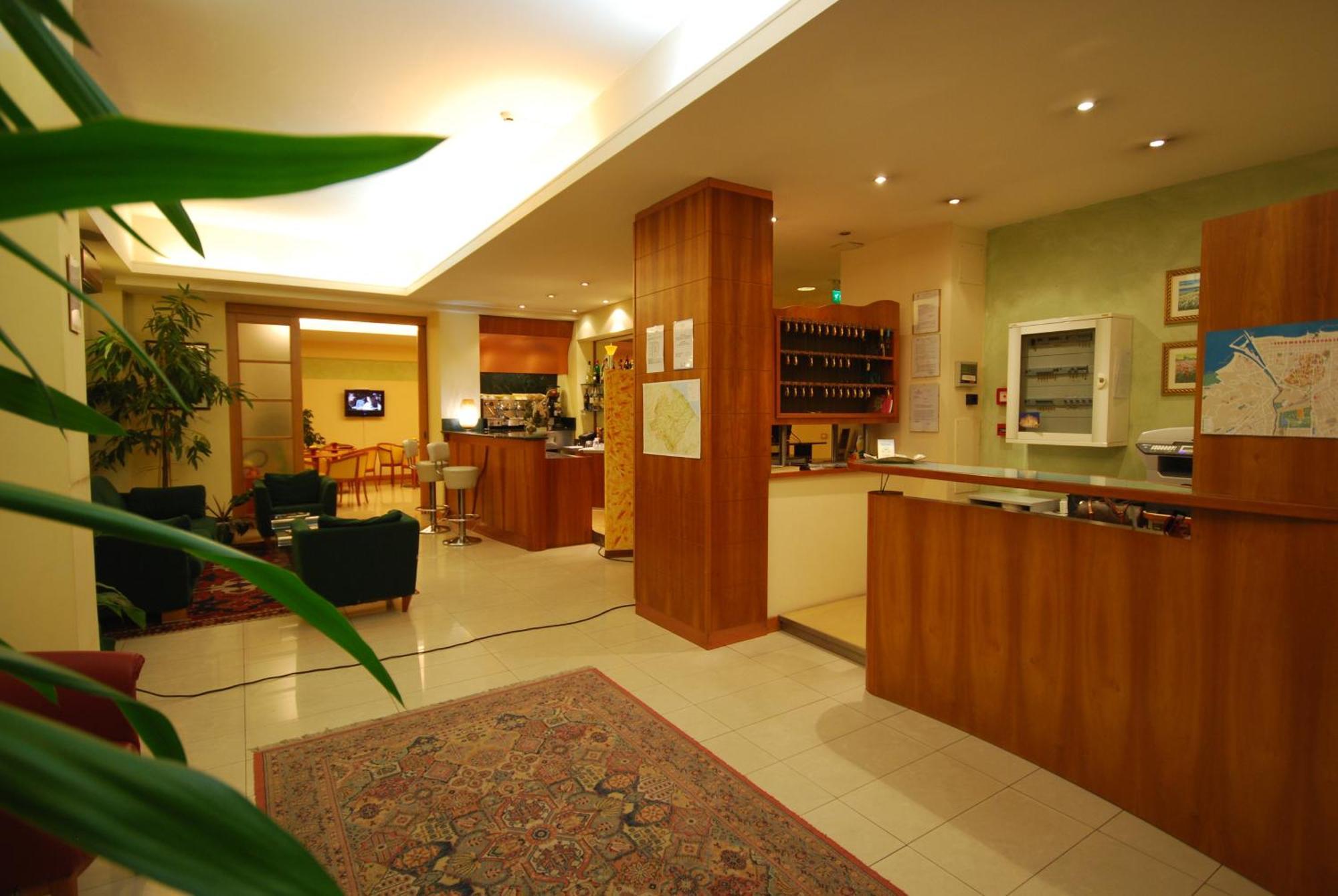 Hotel Gala Pesaro Extérieur photo