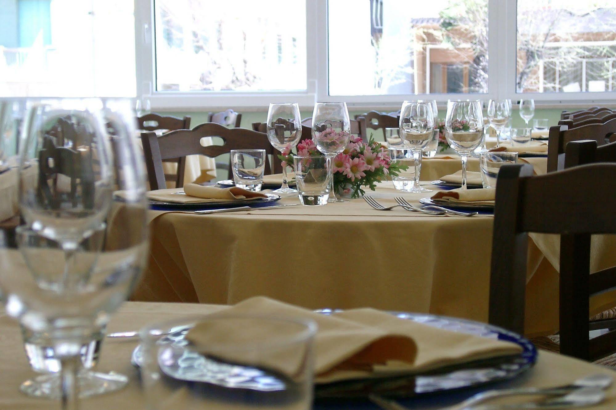 Hotel Gala Pesaro Extérieur photo